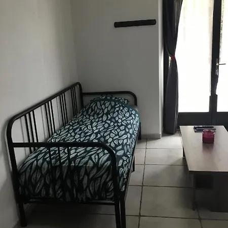 Joli appartement de 30 m2 en RDC Bassens  Extérieur photo