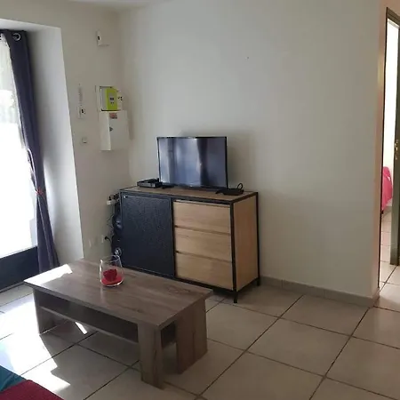 Joli appartement de 30 m2 en RDC Bassens  Extérieur photo
