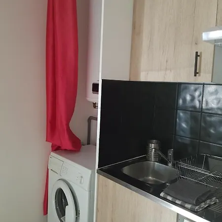 Joli appartement de 30 m2 en RDC Bassens  Extérieur photo