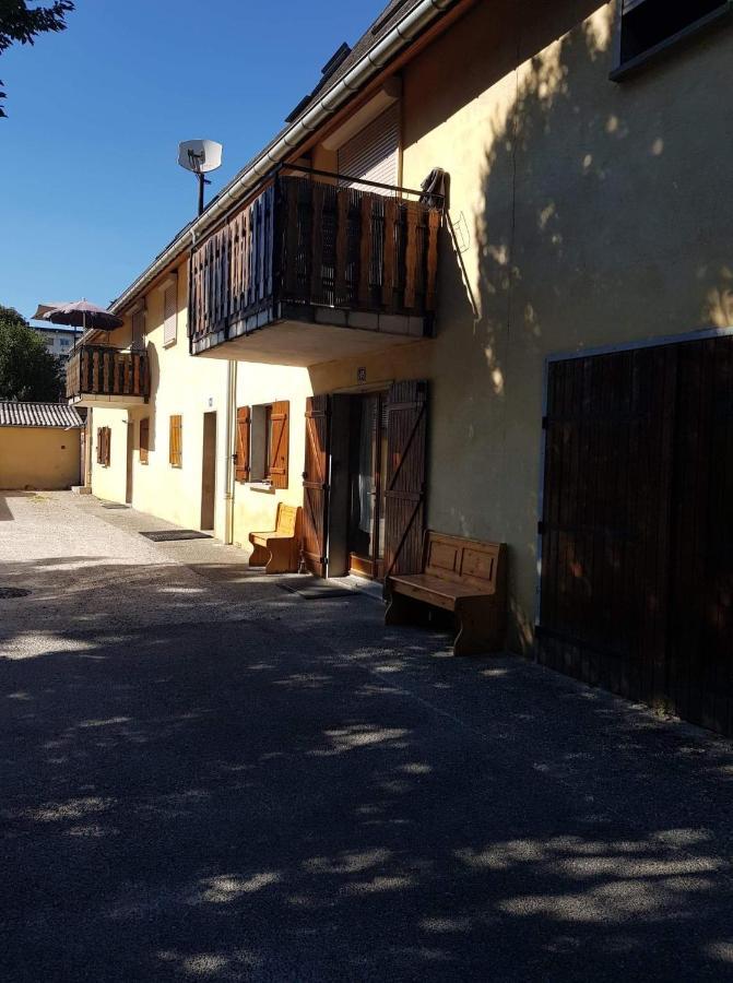 Appartement Joli De 30 M2 En Rdc *