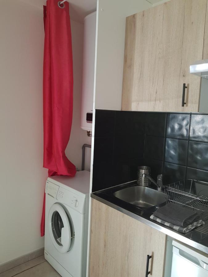 Joli De 30 M2 En Rdc *